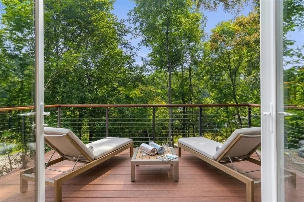 20 Wheeler Ln, Natick, MA 01760