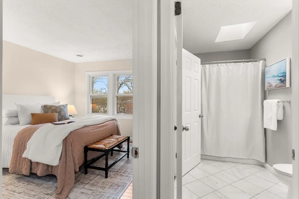 357 Boylston St, Lowell, MA 01852
