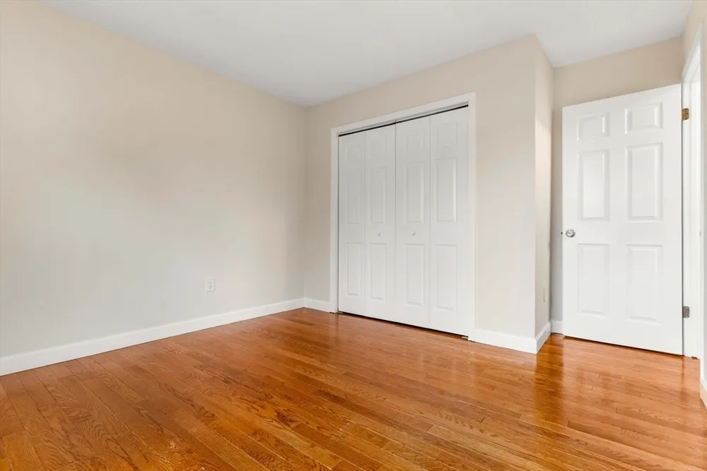 357 Boylston St, Lowell, MA 01852