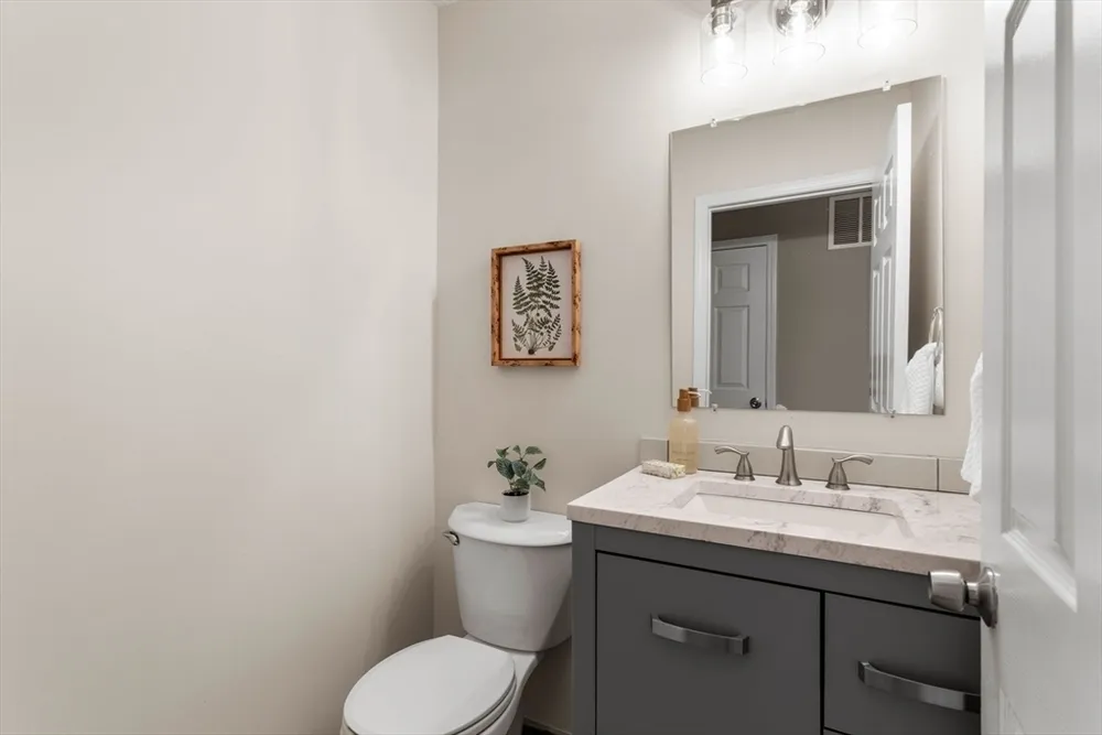 357 Boylston St, Lowell, MA 01852
