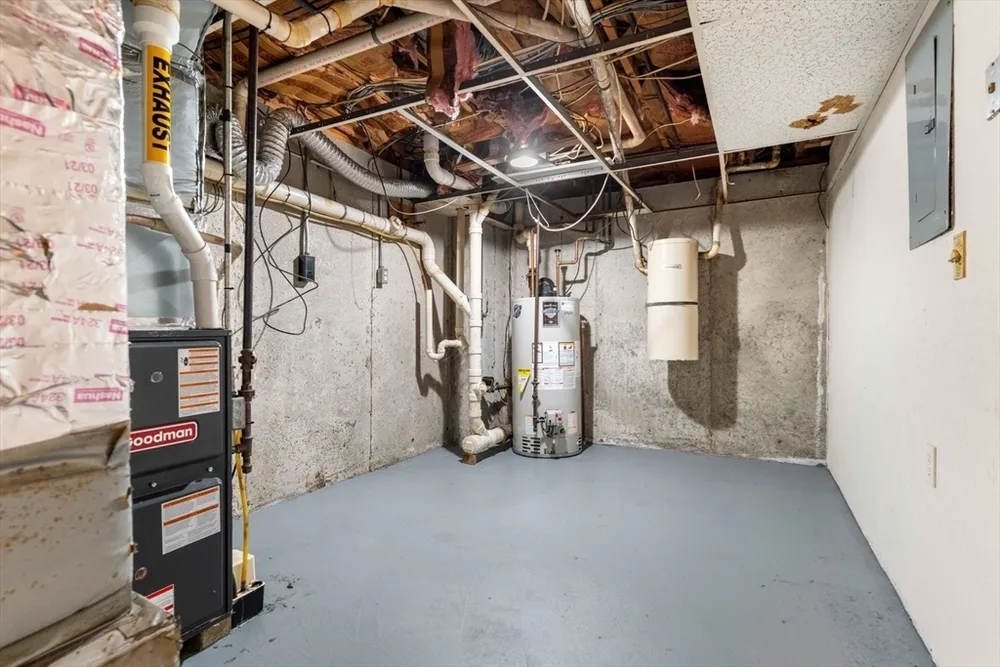 357 Boylston St, Lowell, MA 01852