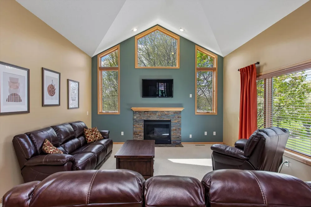 19455 Century Rd, Farmington, MN 55024