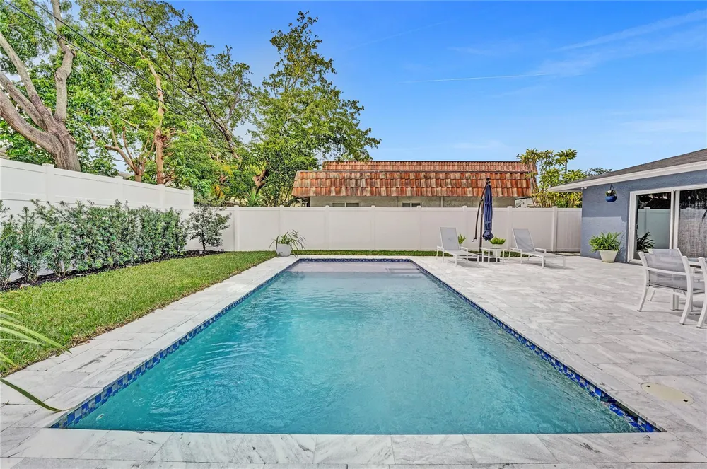 1280 NE 40th St, Oakland Park, FL 33334