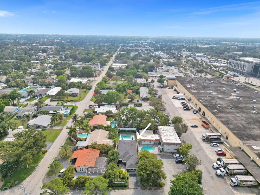 1280 NE 40th St, Oakland Park, FL 33334
