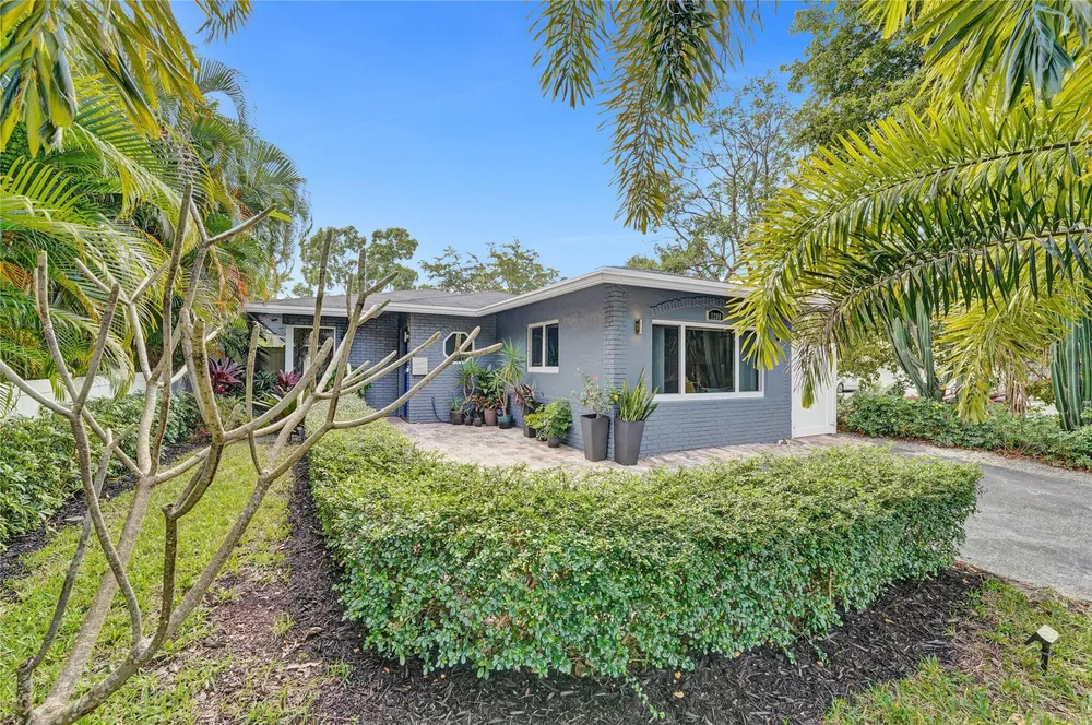 1280 NE 40th St, Oakland Park, FL 33334