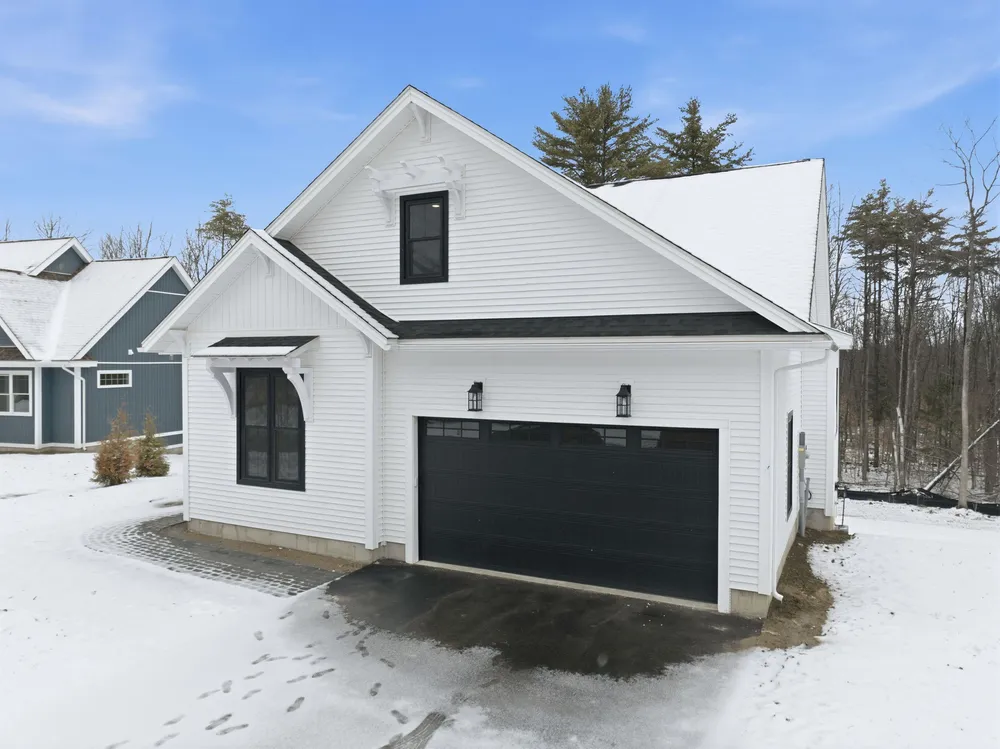 Lady Walsingham Way, Laconia, NH 03246