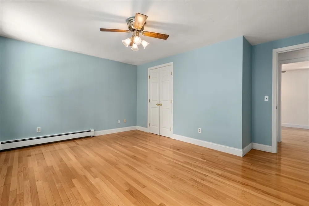 189 1/2 Seekonk St, Norfolk, MA 02056