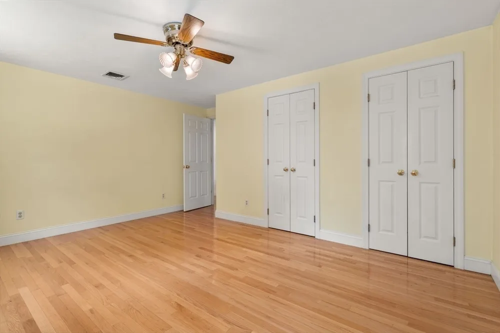 189 1/2 Seekonk St, Norfolk, MA 02056