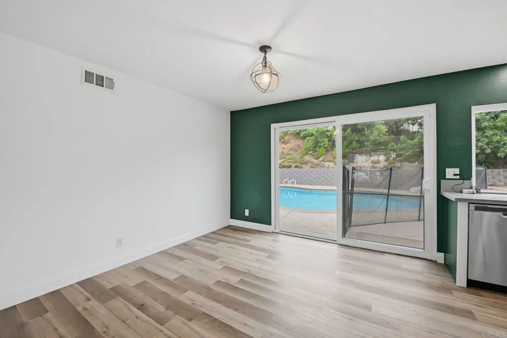 13104 Lakeview Granada Dr, Lakeside, CA 92040