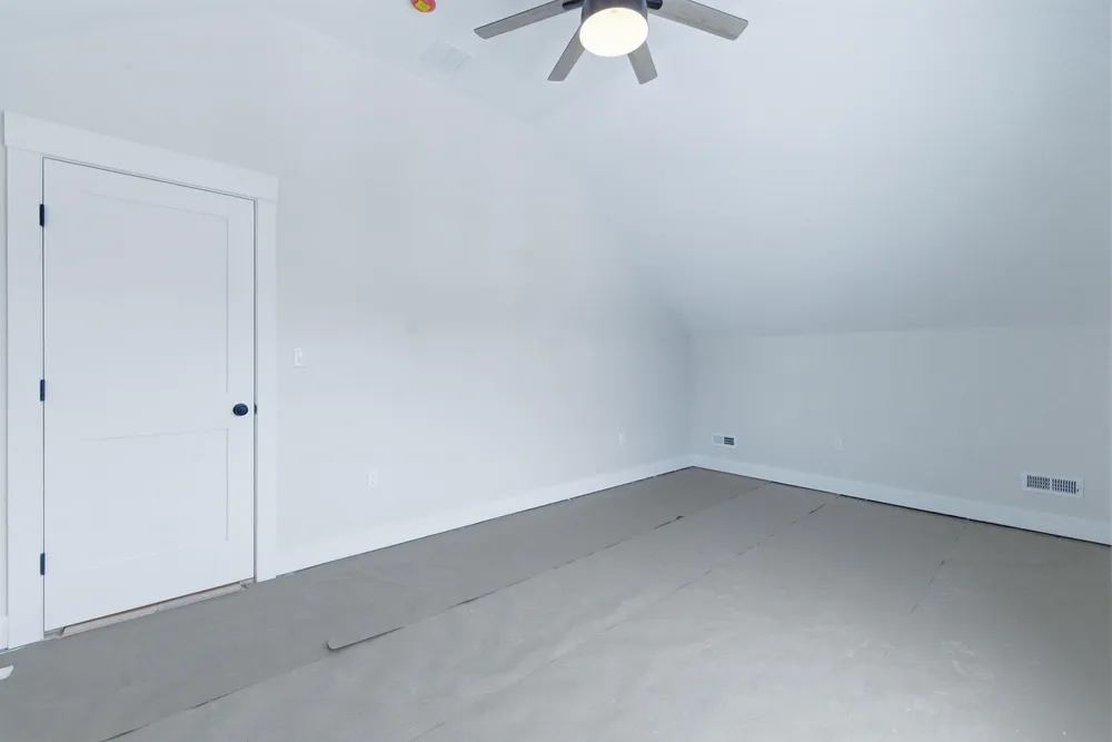 Lady Walsingham Way, Laconia, NH 03246