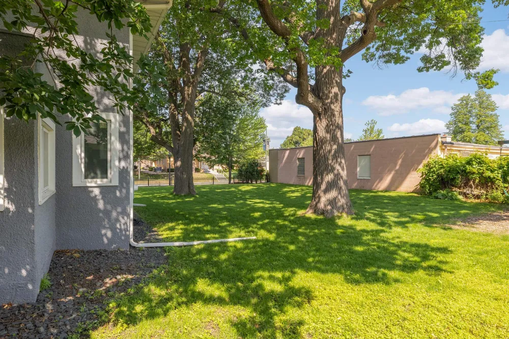 2213 Nicollet Ave, Minneapolis, MN 55404