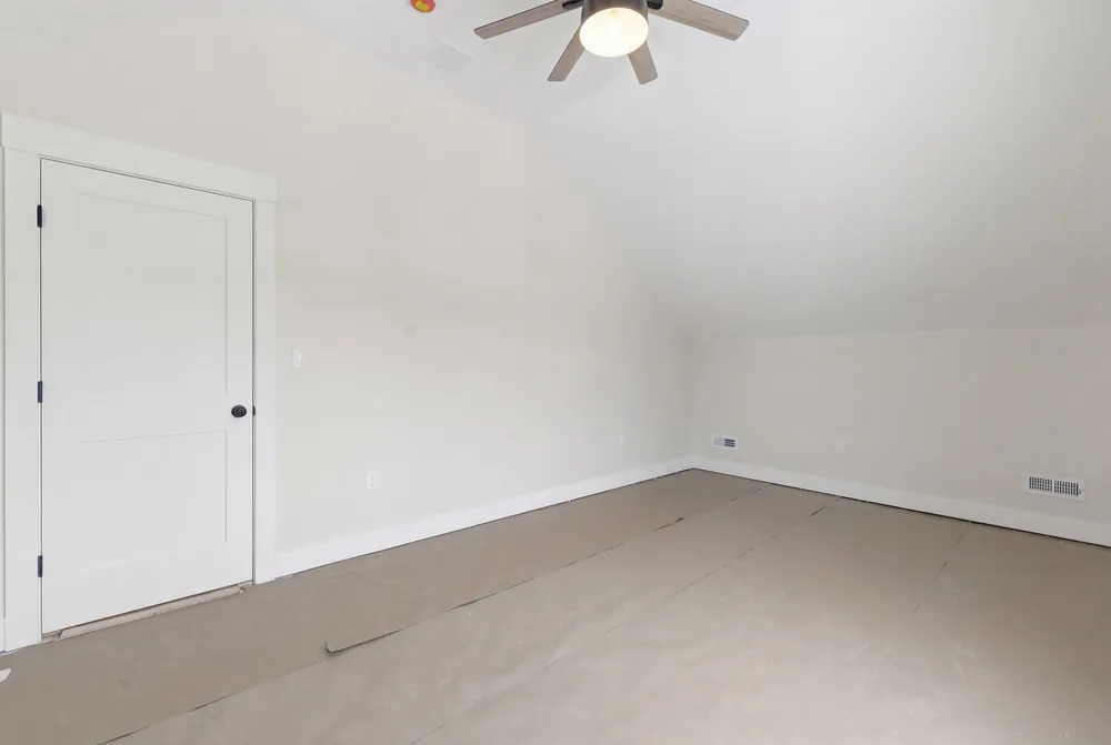 Lady Walsingham Way, Laconia, NH 03246