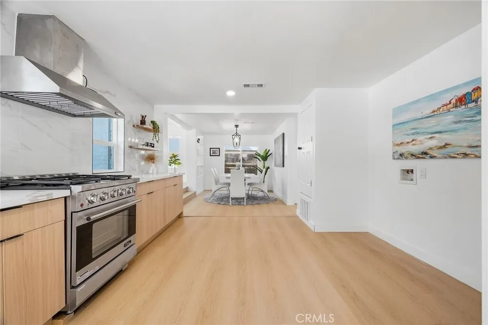 1280 E Woodbury Rd, Pasadena, CA 91104