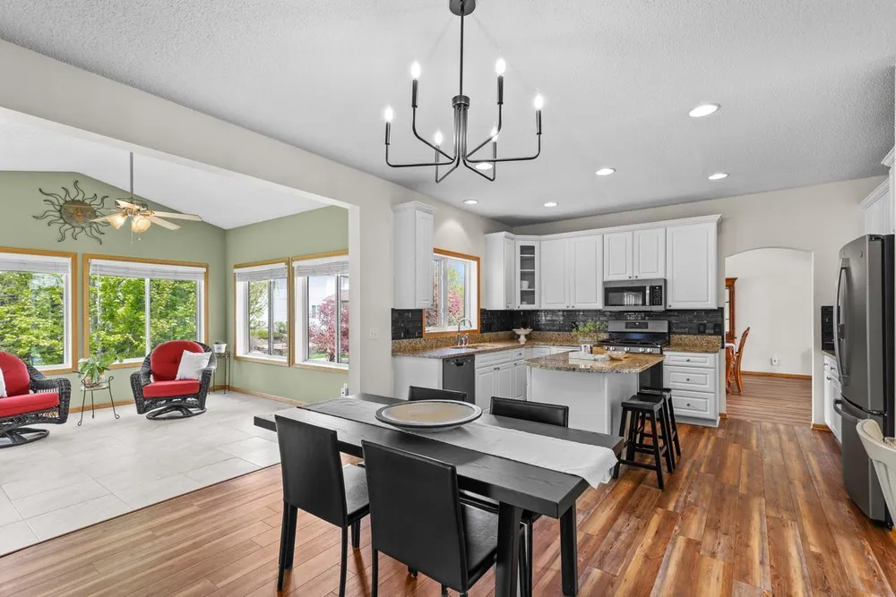9724 Geisler Rd, Eden Prairie, MN 55347