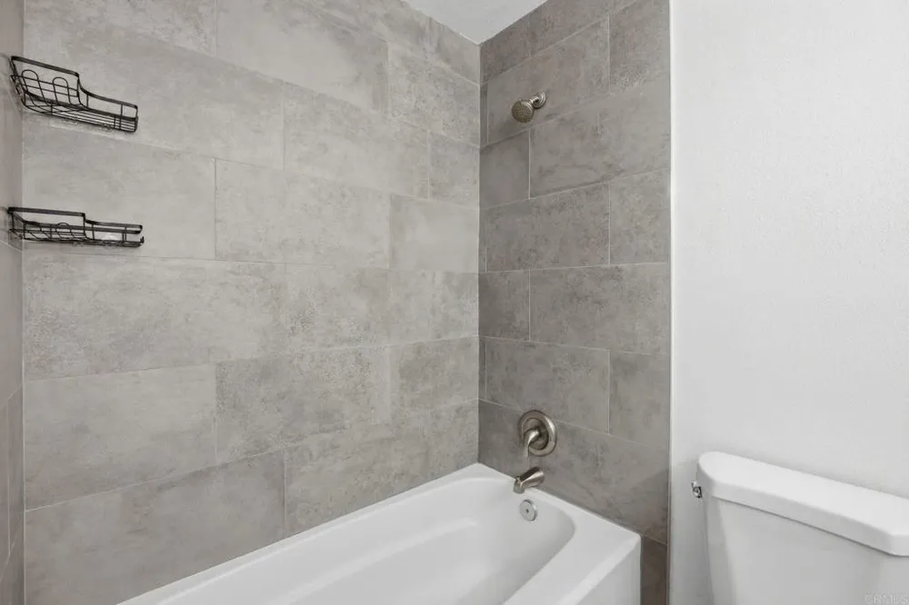13104 Lakeview Granada Dr, Lakeside, CA 92040