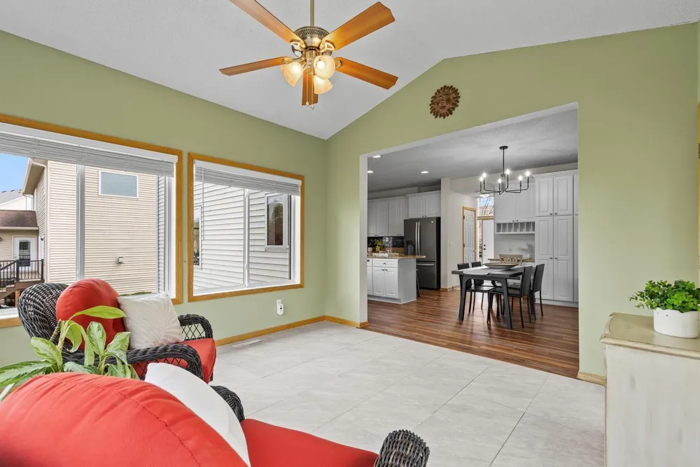 9724 Geisler Rd, Eden Prairie, MN 55347