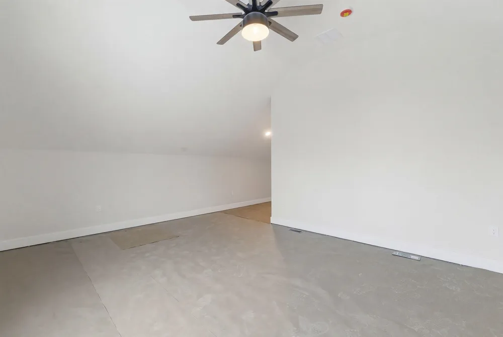 Lady Walsingham Way, Laconia, NH 03246