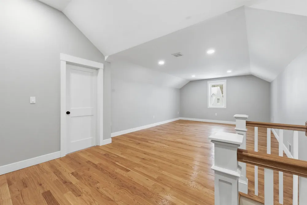 Lady Walsingham Way, Laconia, NH 03246