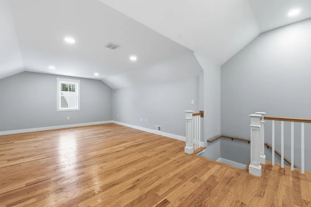 Lady Walsingham Way, Laconia, NH 03246