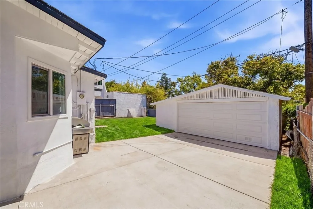 1280 E Woodbury Rd, Pasadena, CA 91104