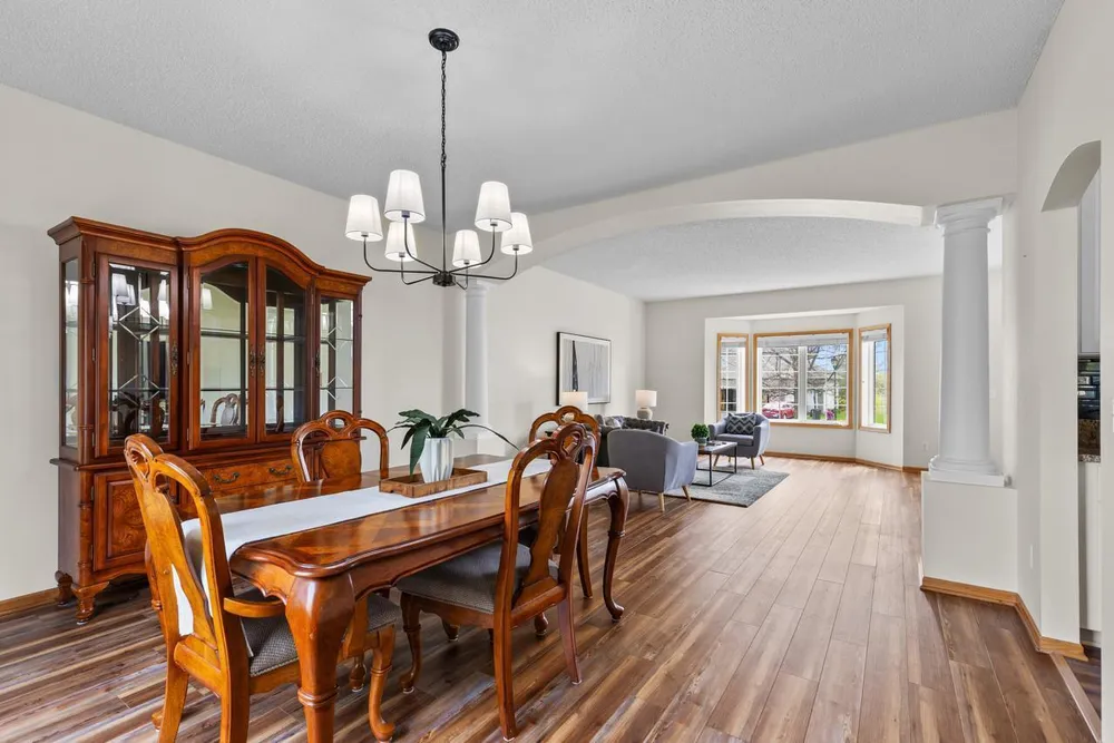 9724 Geisler Rd, Eden Prairie, MN 55347