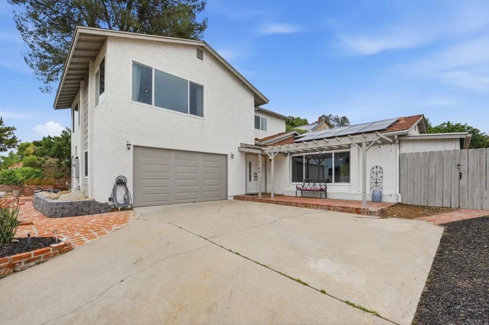 13104 Lakeview Granada Dr, Lakeside, CA 92040