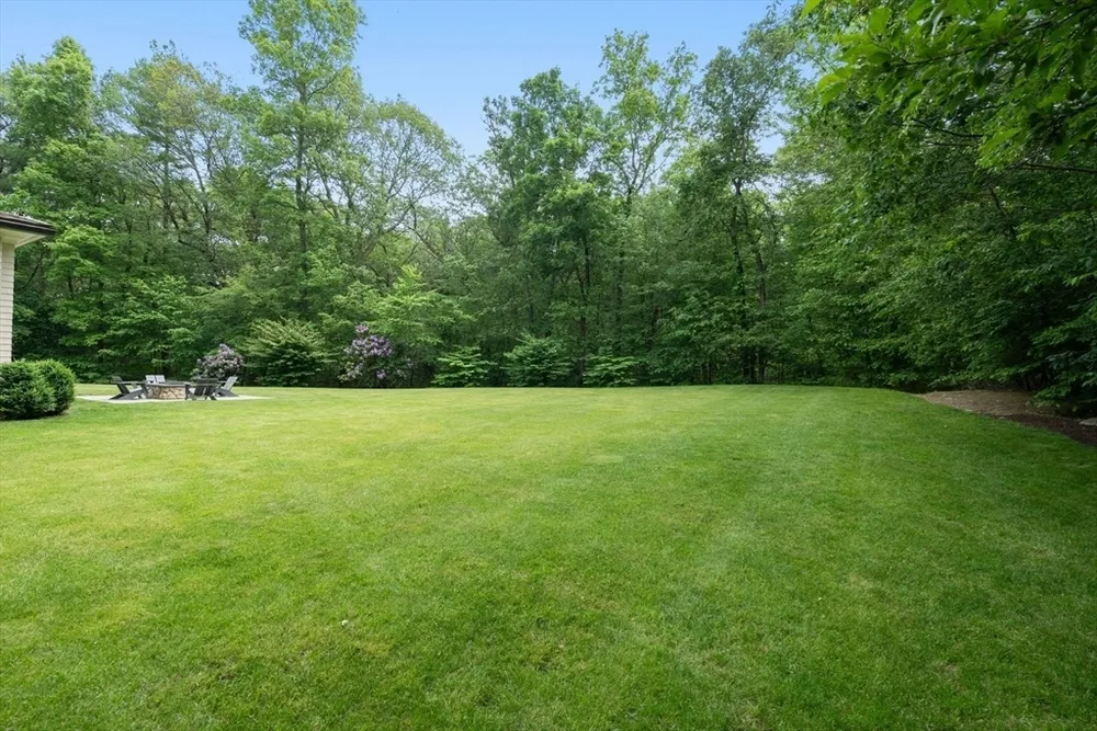 300 Glen Rd, Weston, MA 02493
