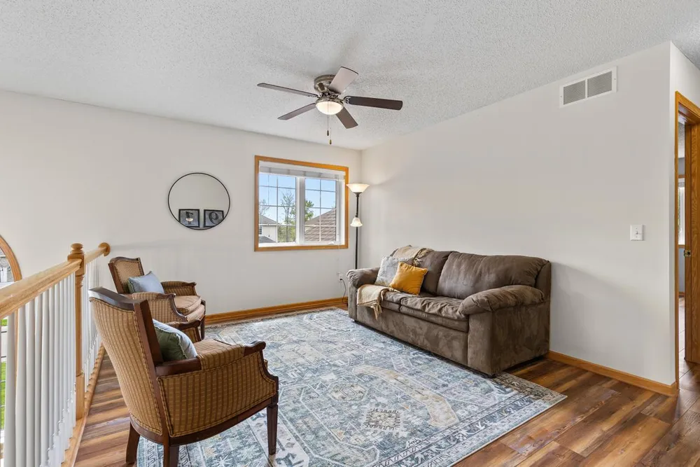 9724 Geisler Rd, Eden Prairie, MN 55347