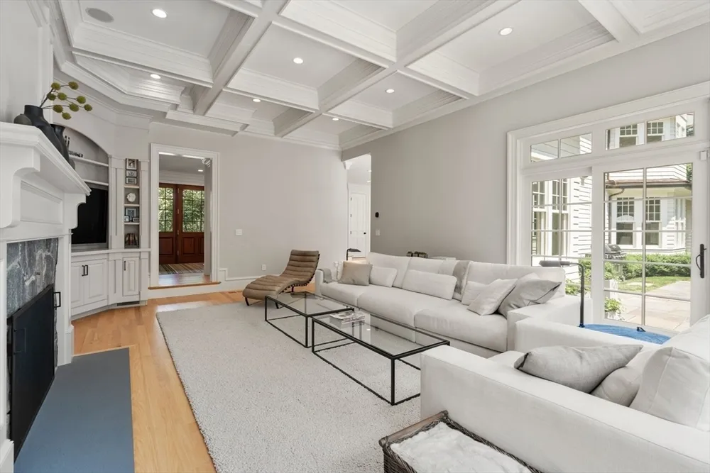 300 Glen Rd, Weston, MA 02493