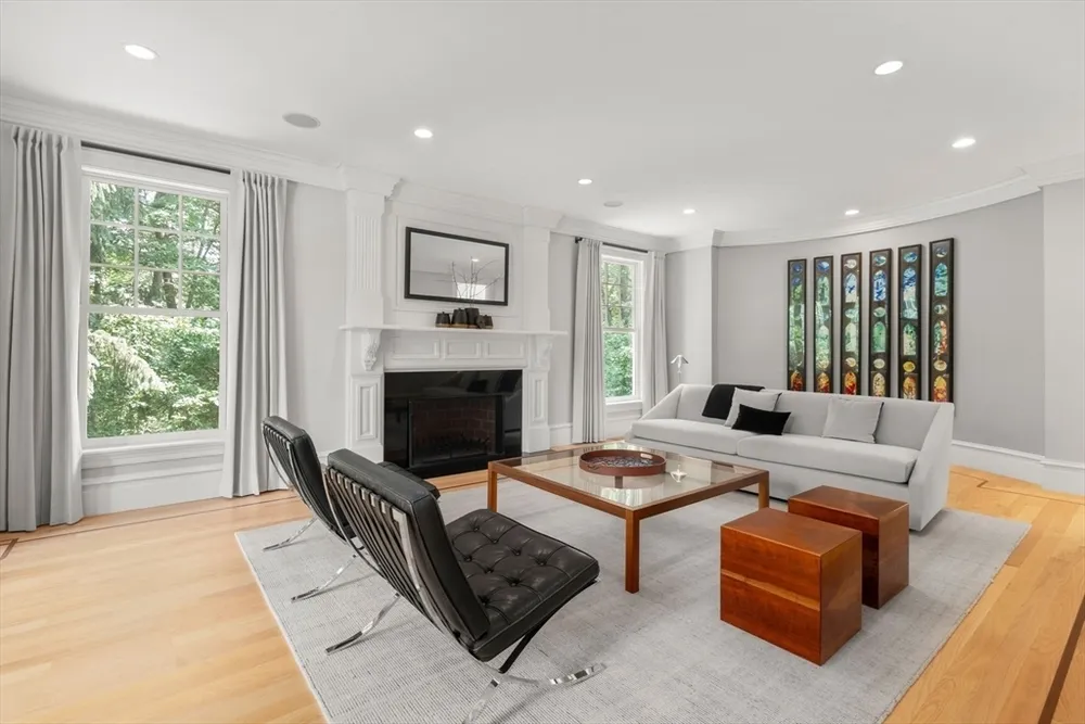 300 Glen Rd, Weston, MA 02493
