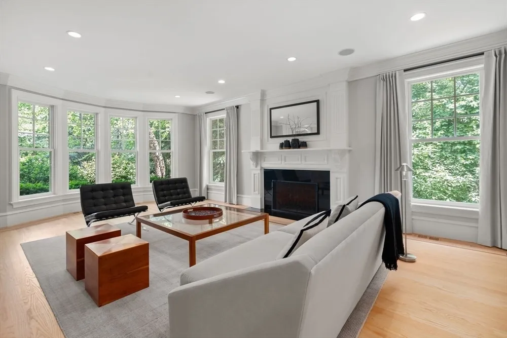 300 Glen Rd, Weston, MA 02493