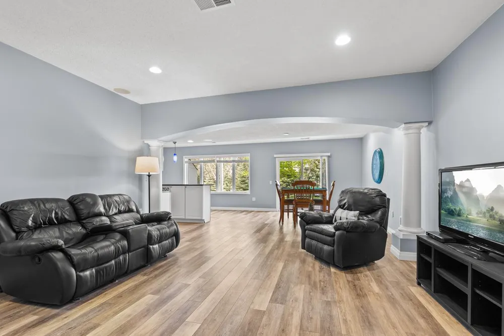 9724 Geisler Rd, Eden Prairie, MN 55347