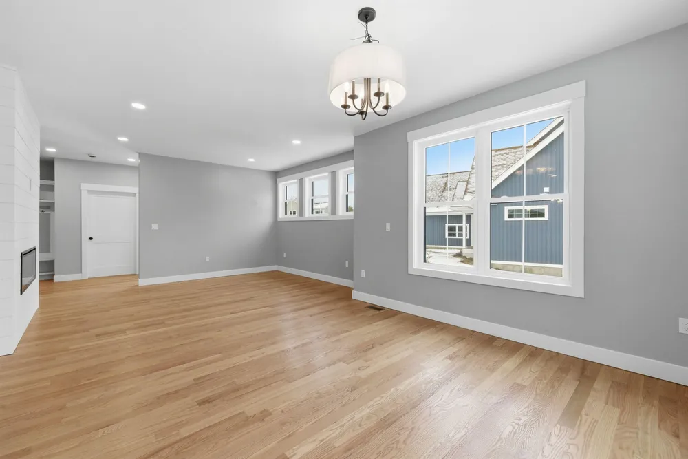 Lady Walsingham Way, Laconia, NH 03246