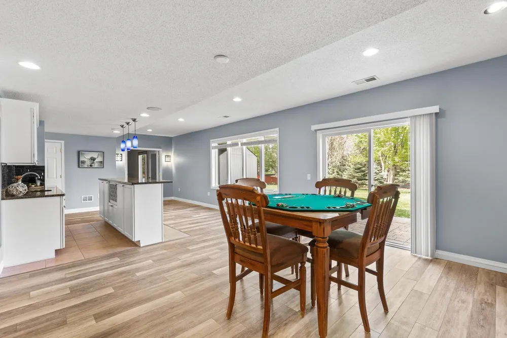9724 Geisler Rd, Eden Prairie, MN 55347