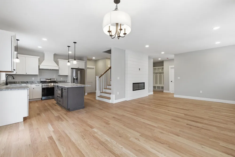 Lady Walsingham Way, Laconia, NH 03246