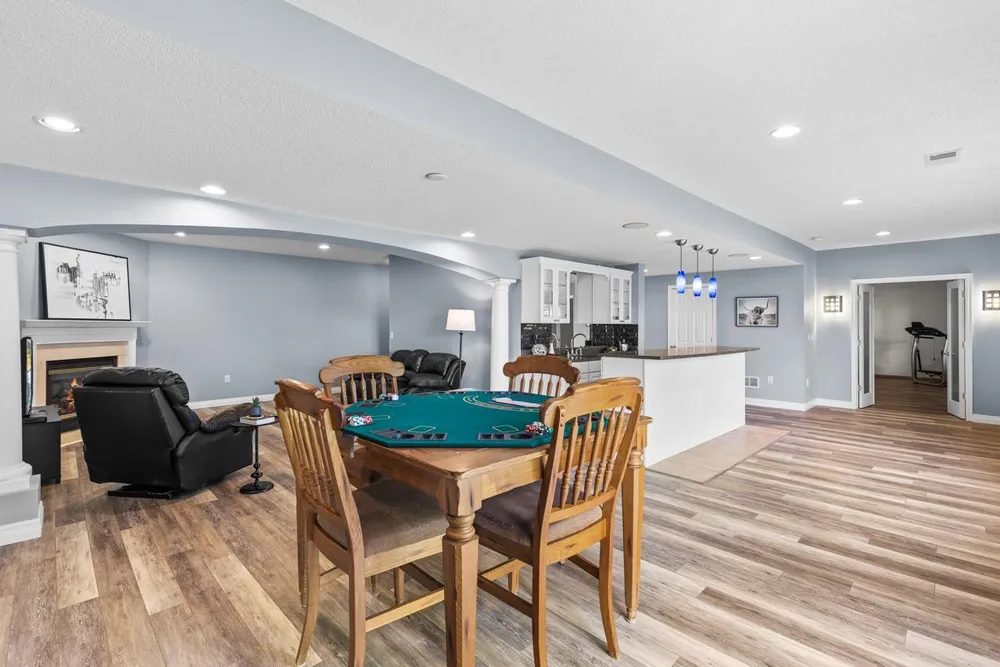 9724 Geisler Rd, Eden Prairie, MN 55347