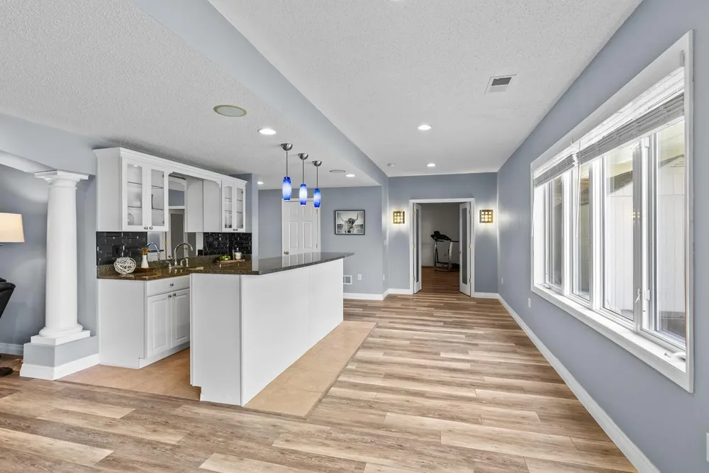 9724 Geisler Rd, Eden Prairie, MN 55347