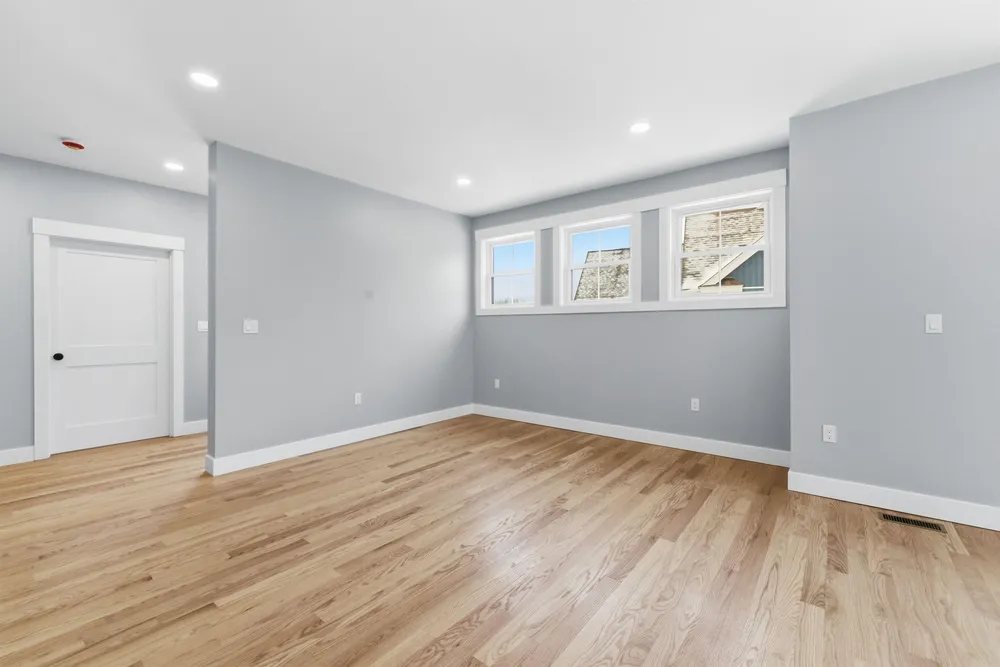 Lady Walsingham Way, Laconia, NH 03246
