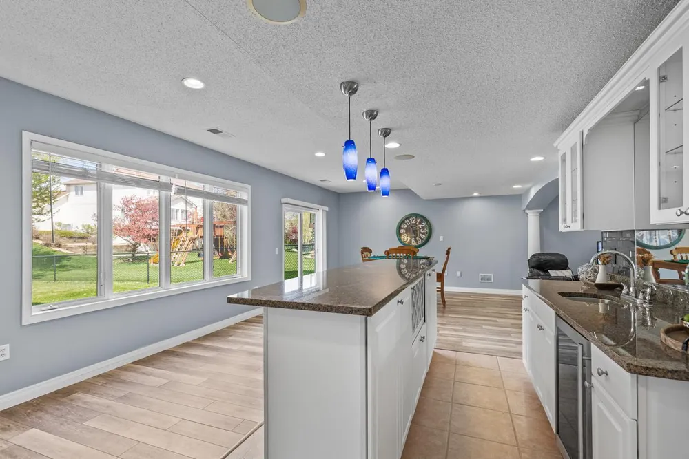 9724 Geisler Rd, Eden Prairie, MN 55347