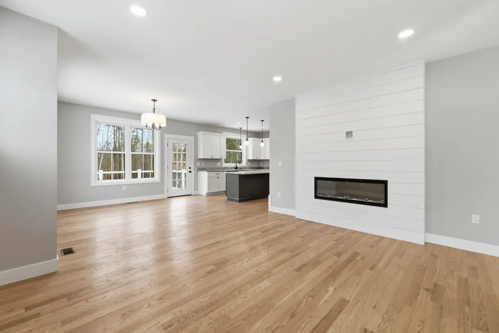 Lady Walsingham Way, Laconia, NH 03246