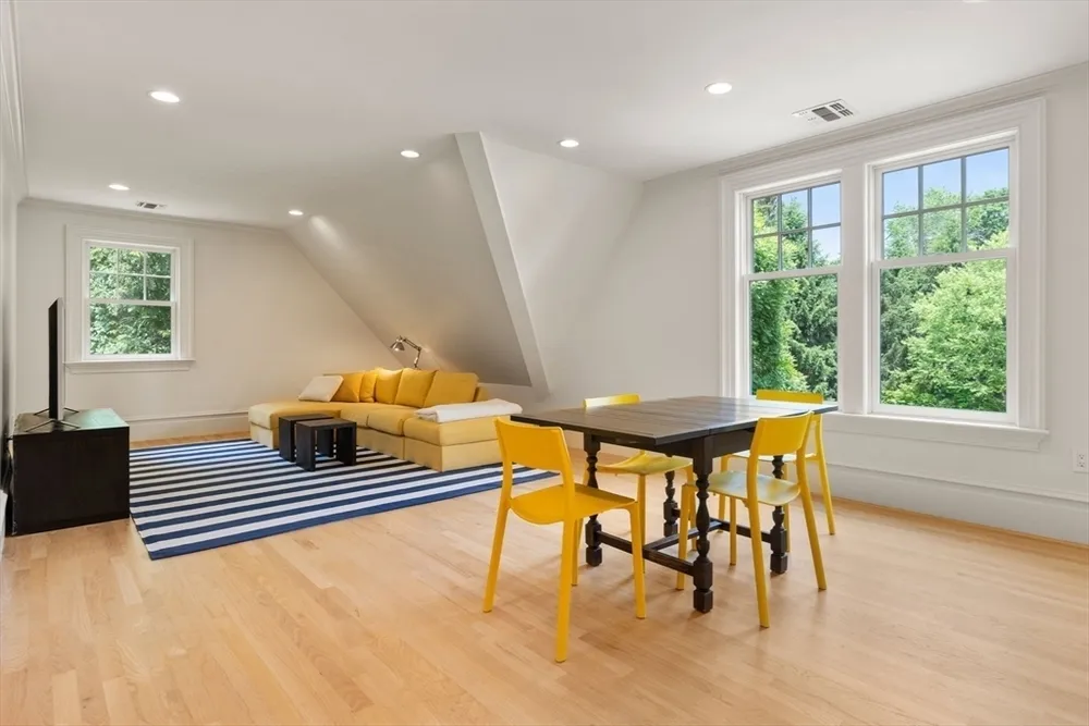 300 Glen Rd, Weston, MA 02493