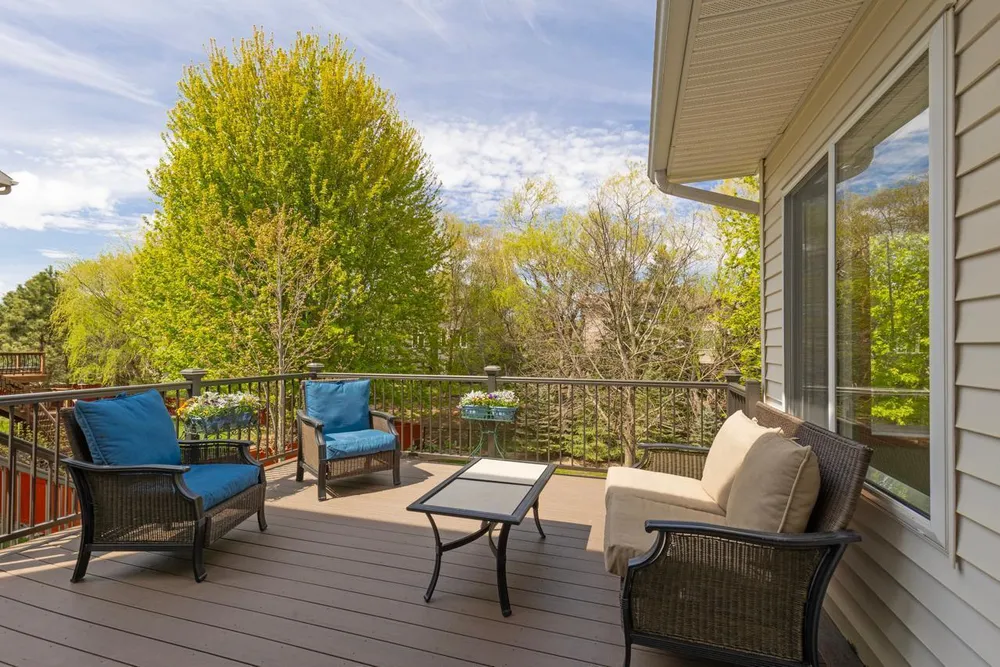 9724 Geisler Rd, Eden Prairie, MN 55347