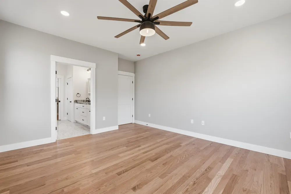 Lady Walsingham Way, Laconia, NH 03246