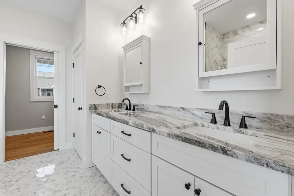 Lady Walsingham Way, Laconia, NH 03246