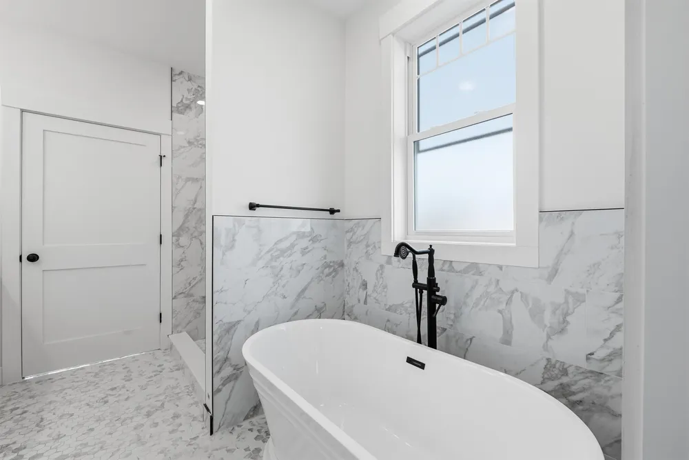 Lady Walsingham Way, Laconia, NH 03246