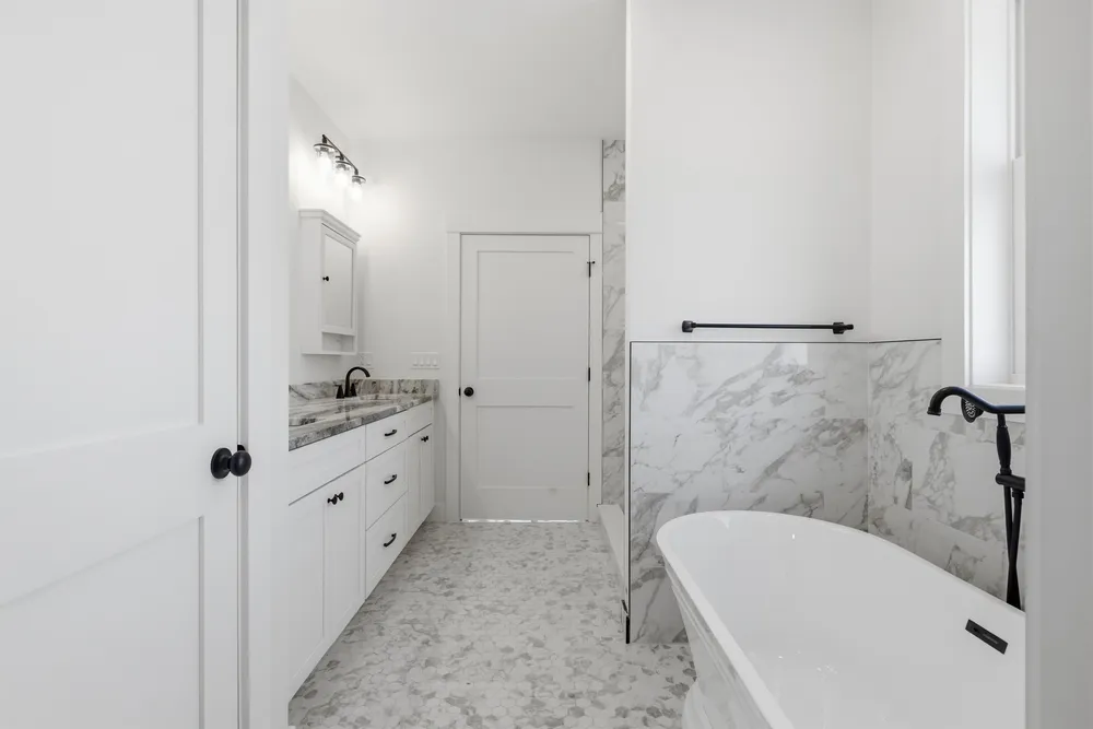 Lady Walsingham Way, Laconia, NH 03246