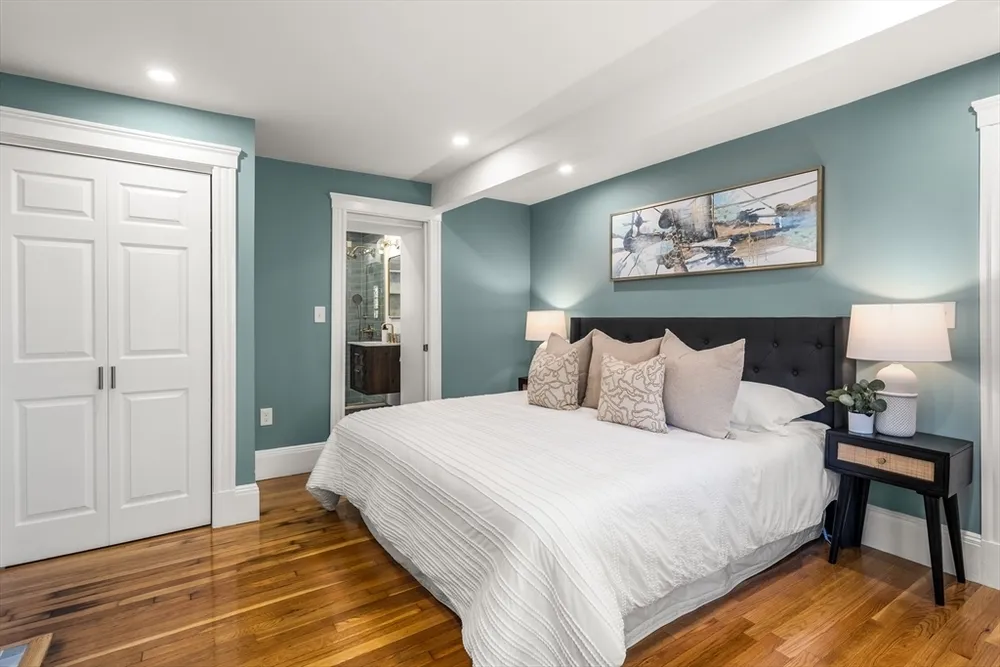 285 Fairmount Ave, Boston, MA 02136