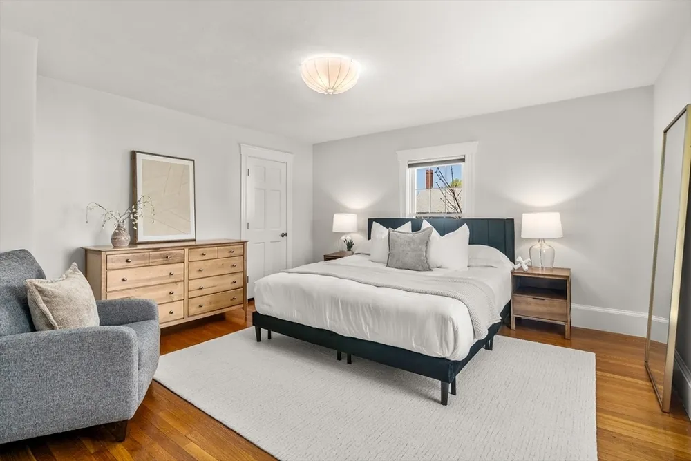 285 Fairmount Ave, Boston, MA 02136