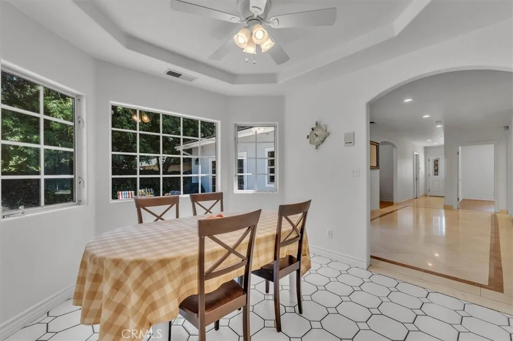 17082 Parthenia St, Sherwood Forest, CA 91325