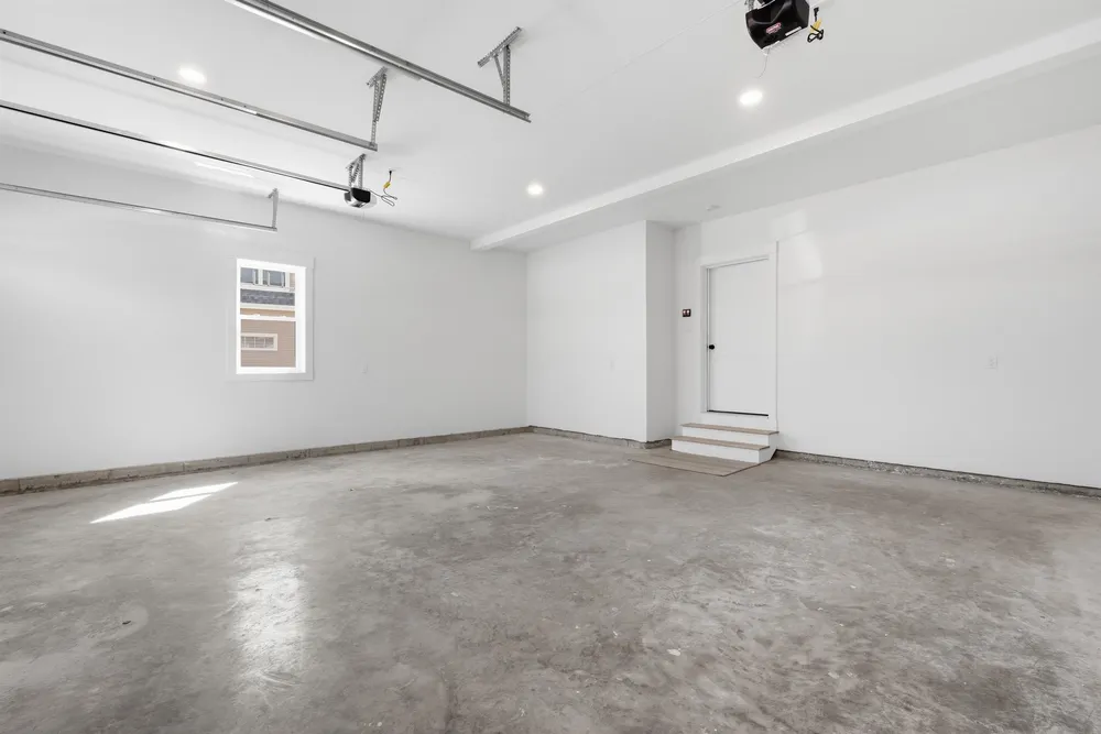 Lady Walsingham Way, Laconia, NH 03246